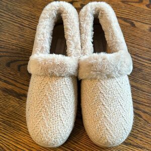 Skechers blush sparkle sweater knit faux fur lined/edged slippers. Size 9.5